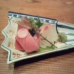 りょうりや 御旅屋 - 中トロ　鰤　鯛