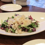 ラ･マンチーナ - トレビス、ルッコラとホタテのカルパッチョ