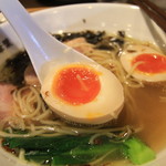 らーめん 鉢ノ葦葉 - 半熟加減が絶妙