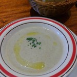 イタリアンバール ノベッロ - ゴボウのスープ
