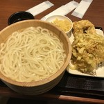 丸亀製麺 - 釜揚げうどん(大）かき揚げ