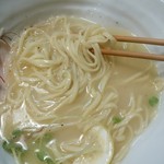 NOODLE LOL - 鶏白湯ＮＯＯＤＬＥ