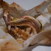 肉割烹 無膳福助 - ホウボウのパラフィン焼き