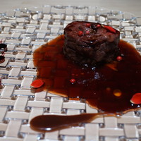 肉割烹 無膳福助 - 牛ヒレ肉とフォアグラのミートロール