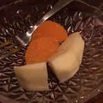 バー オービット - リンゴととても甘いオレンジとともに