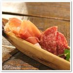 ズイジ - 生ハムと自家製燻製肉の盛合せ