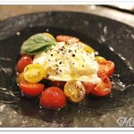 ズイジ - イタリア産ブッラータチーズとフルーツトマトのカプレーゼ　