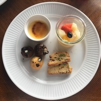 The lounge on the water - 