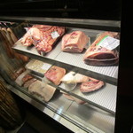 六本木焼肉　Kintan - うまそうな肉が並んでます