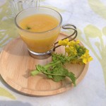 森のレストラン ラッキーガーデン - ジャガイモ・ニンジン・セロリのスープ