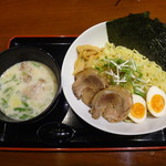 ガッツリつけ麺 - 特製塩白湯つけ麺(大盛)