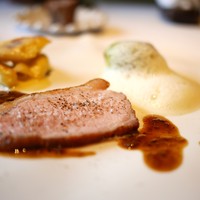 リョウリヤ ステファン パンテル - 豚肉のロースト、ロールキャベツ、ニョッキ
