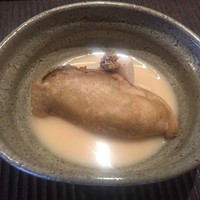 魚菜料理 縄屋 - 海老芋と牡蠣のそば粉揚げの白味噌仕立て