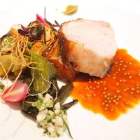 AMOUR - ランチコース 8910円 の越後もち豚 葉玉葱