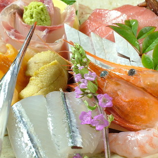 Assorted sashimi