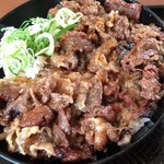 カルビ丼とスン豆腐専門店 韓丼 - たっぷりカルビがのっかります(^^)