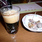 和風家　新風 - 黒ビールとお通し。