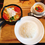 野菜を食べるカレーcamp - 春キャベツとベーコンのカレー＋ドリンク＆デザートセット