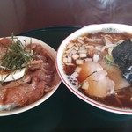 豚児 - 中華そば+ハーフ豚丼