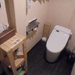 手打ちらーめんはやぶさ - 知的で清潔