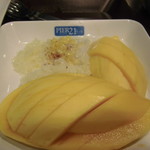 Pier 21 Terminal Food Court - マンゴースティッキーライス