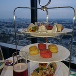 トップ オブ ヨコハマ バーラウンジ - 三段のアフタヌーンティーってテンション上がります！