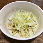 横綱ラーメン - 付きだしのキャベツ