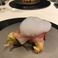TACUBO - ふきのとうとホタテのフリット、生ハム、クミンの泡