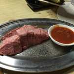焼肉 はせ川 - ミスジ肉は厚切りです