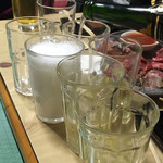 焼肉 はせ川 - ワインはコップでいただきます～！