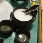 焼肉 はせ川 - 生マッコリ1リットル1600円