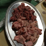 焼肉 はせ川 - かしらと大動脈（どちらも1人前100円）