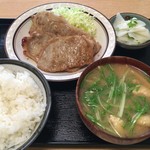 Kashiwaya - 日替わりランチ　￥700　生姜焼き
