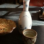 Teuchisobasobaruukou - 燗酒(ゆらぎ想天望 新潟)・突き出し(蕎麦を揚げたもの)