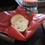 コーボディガッティ - 自家製パン。
