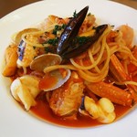 イタリア料理とお菓子の店 ハニワ - ペスカトーレ（魚介のトマトソース）