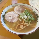 おかや - ラーメン600円