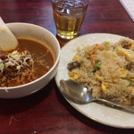 吉祥餃子房 - 豚バラチャーハン＋半黒担々麺（780円）