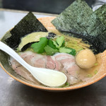 覆麺 智 - アサリ出汁の塩ラーメン