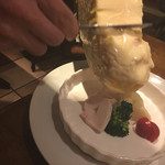 伊勢佐木町 ハイジのチーズが食べられるイタリアン　Taverna Bar Orso - ラクレットon鶏ハム温野菜1,200円