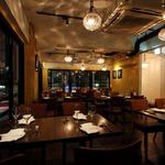 パラッツォ サン グスト - 【２F】丸いランプがオシャレな雰囲気（40席フロア貸切可）