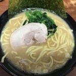 まくり家 - 豚骨醤油ラーメン並