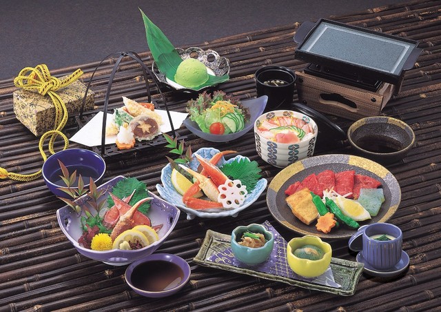 かに工房 川西一庫店 山下 かに 食べログ