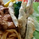 ゆうき - きびなごの天ぷらはサクッと揚げたてで美味しい♪