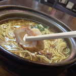 すさき駅前食堂 - すさき駅前食堂(高知県須崎市原町)鍋焼きラーメン 並