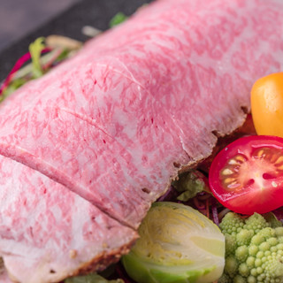 【食べていただきたい一品】特上ローストビーフをご堪能ください