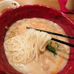 酒粕うどん たぐち - うどんは不揃いな太さ・・ ww