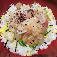 板前心 菊うら - いか明太子のせ海鮮丼のアップ。