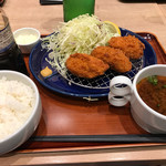 Agebaru mamezon - 広島産ジャンボカキフライランチ  (味噌汁、ご飯、漬物付)
      1100円