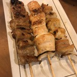 ダルム(110円)、とりみ(80円)、とり皮(50円)